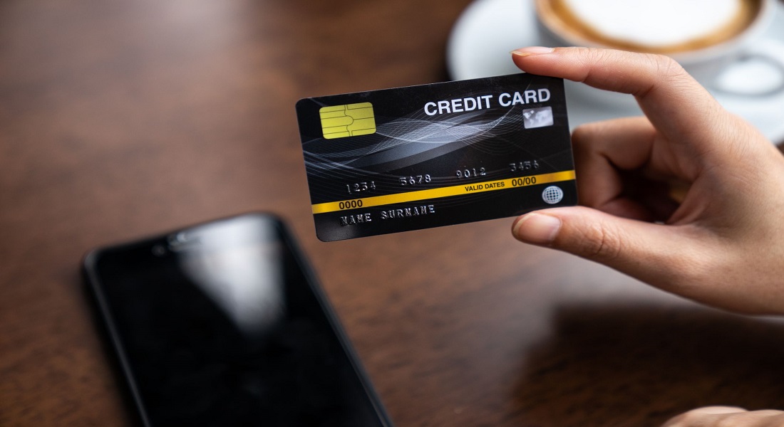 Sử dụng thẻ tín dụng thuận tiện trong thanh toán
