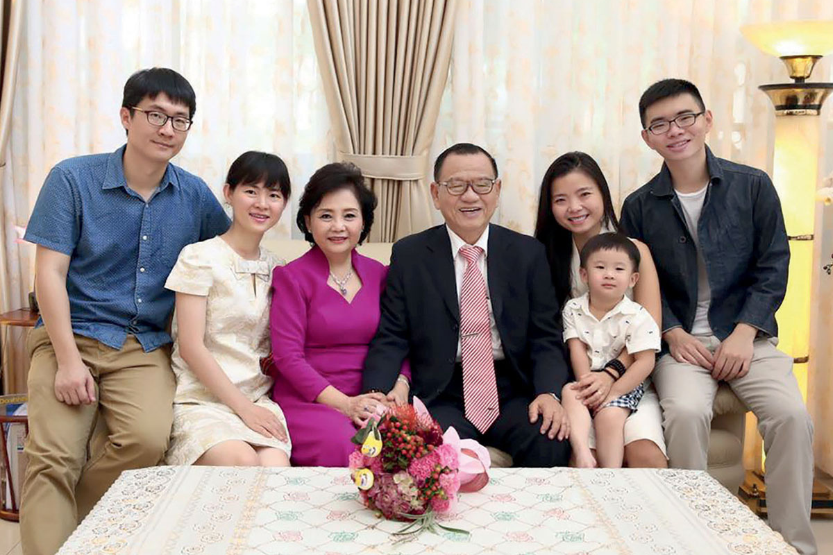 Gia đình họ Vưu - Top 20 gia đình kinh doanh hàng đầu Việt Nam