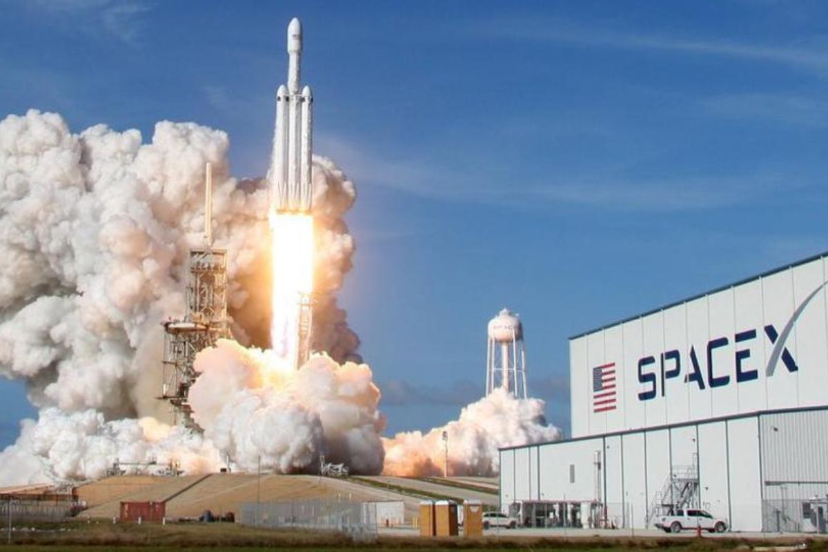 Space X được Elon Mush lập ra với mục tiêu bay đến sao Hỏa